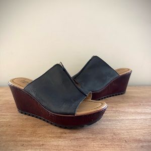 B.O.C. Born Womens Black Leather  Wedge Sandals Shoes